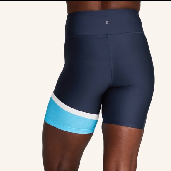 Push Your Boundaries High-Rise Colorblock Bike Short - Picture 3 of 5